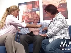 պոռնո տակ ракурсом Սադո-մազո երկու сучками